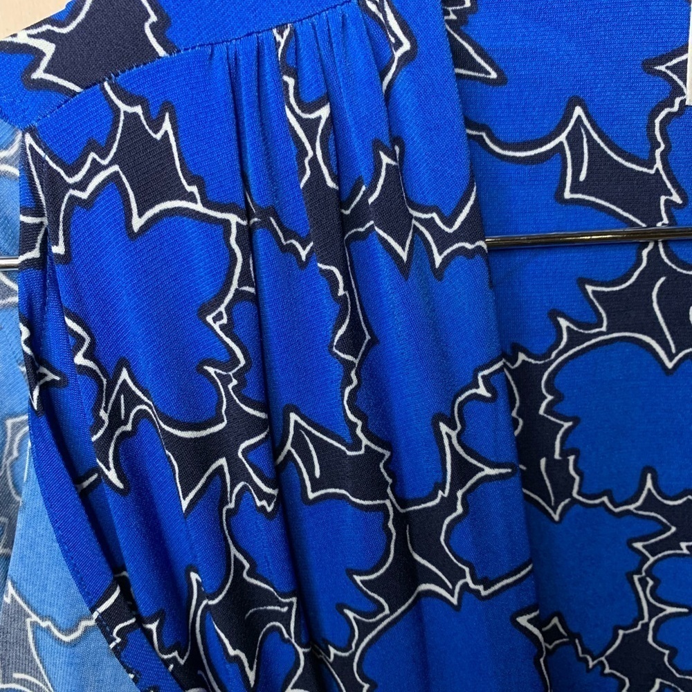 Vicky Tiel Blue and Black Flutter Sleeve Wrap Dress - Picture 10 of 10